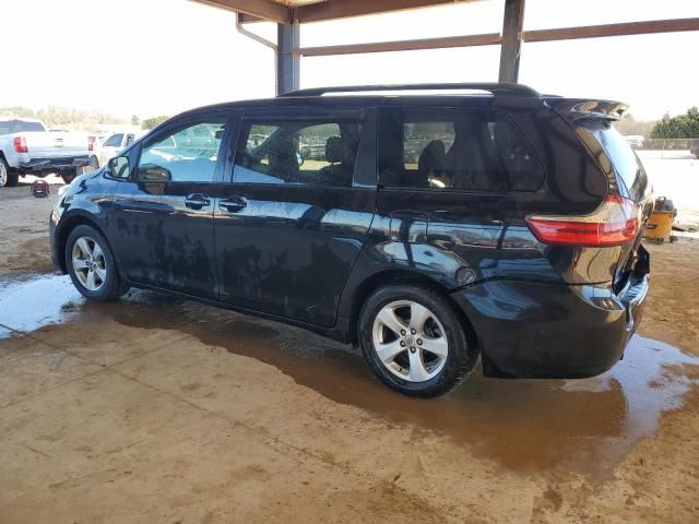 2015 Toyota Sienna LE