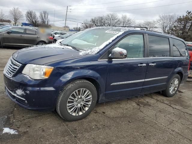 2013 Chrysler Town & Country Touring L