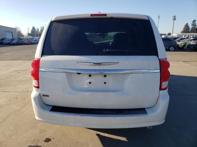 2012 Chrysler Town & Country Touring