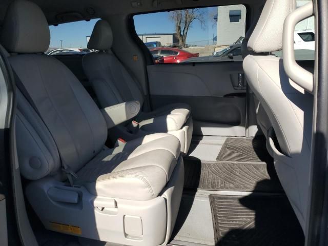 2013 Toyota Sienna XLE