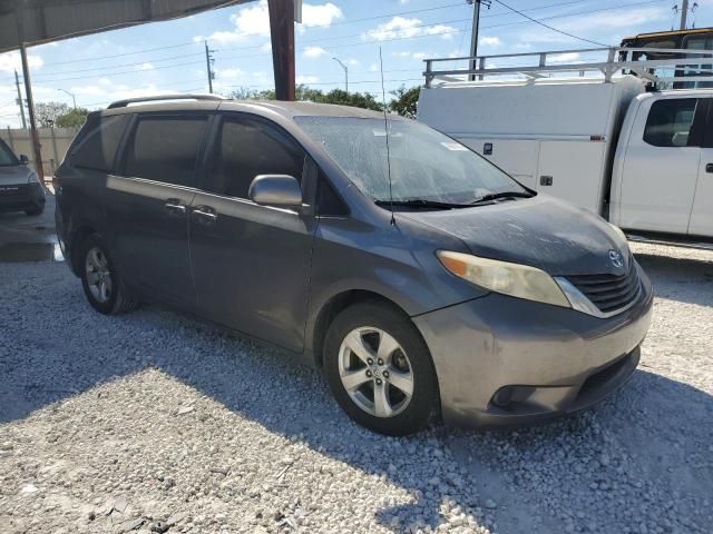 2011 Toyota Sienna LE