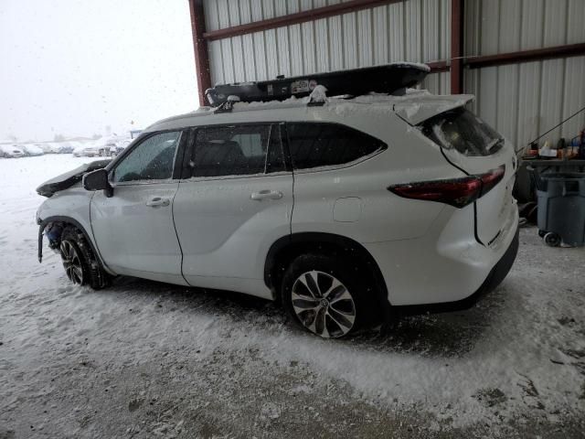 2022 Toyota Highlander XLE