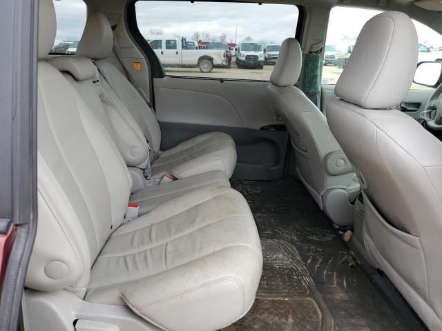 2012 Toyota Sienna XLE