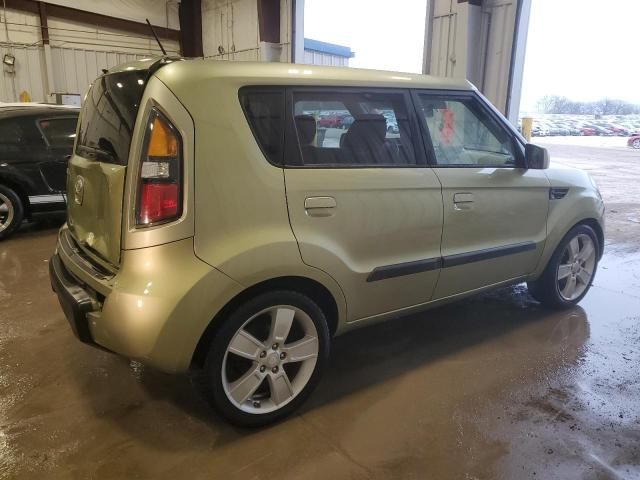 2010 KIA Soul +