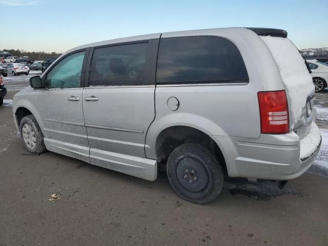 2010 Chrysler Town & Country LX