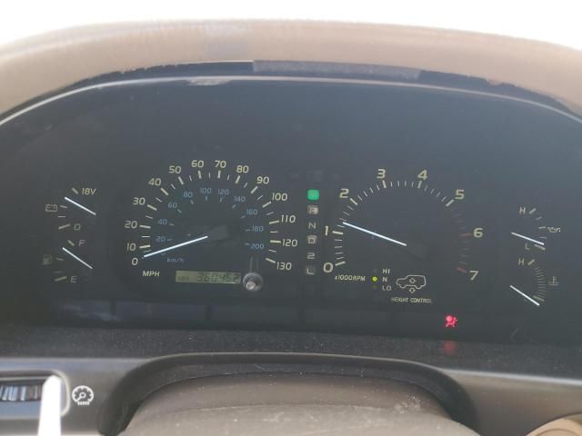 2000 Lexus LX 470