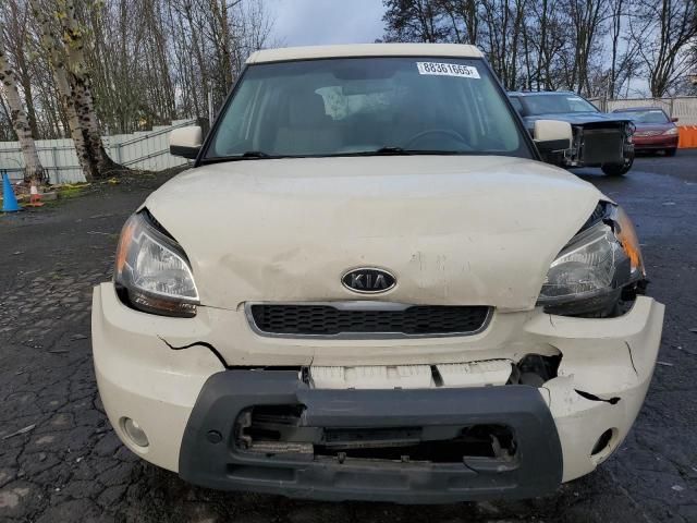 2010 KIA Soul +