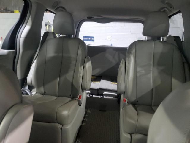 2013 Toyota Sienna XLE