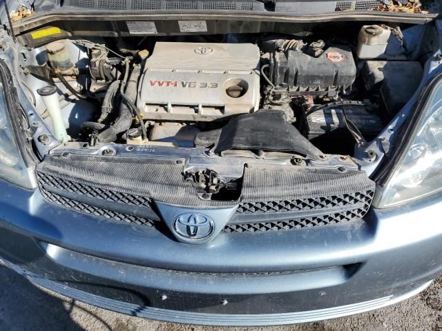 2004 Toyota Sienna CE