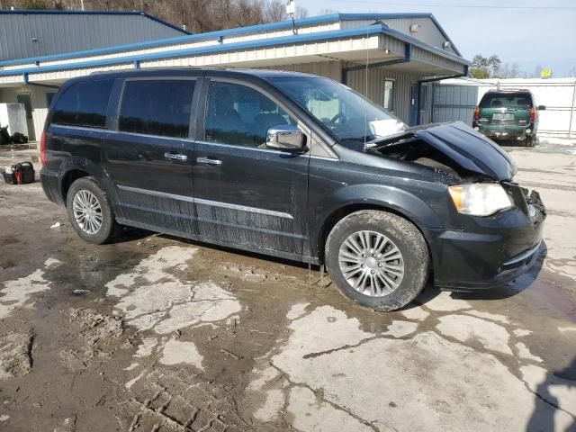 2014 Chrysler Town & Country Touring L