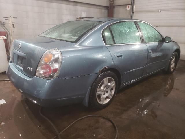 2002 Nissan Altima Base