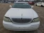 2005 Lincoln Town Car Signature Limited