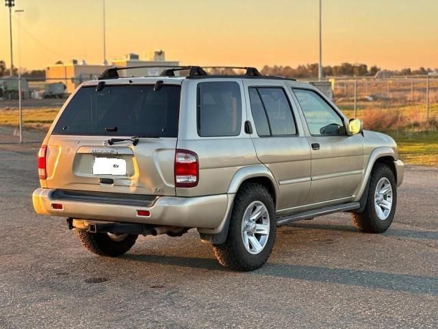 2002 Nissan Pathfinder LE