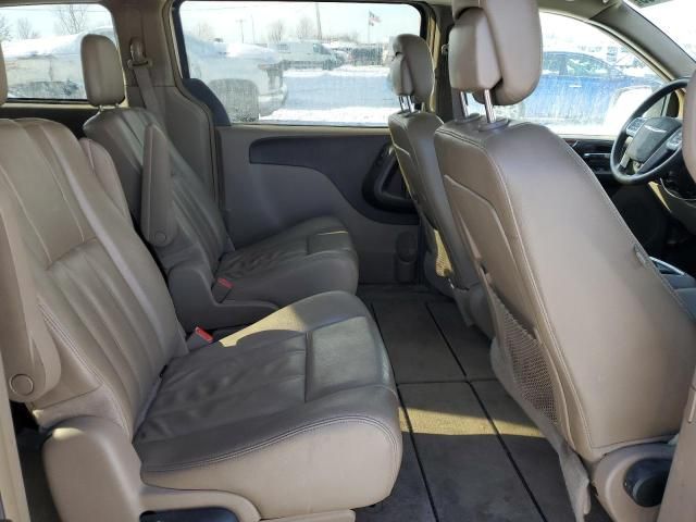 2013 Chrysler Town & Country Touring