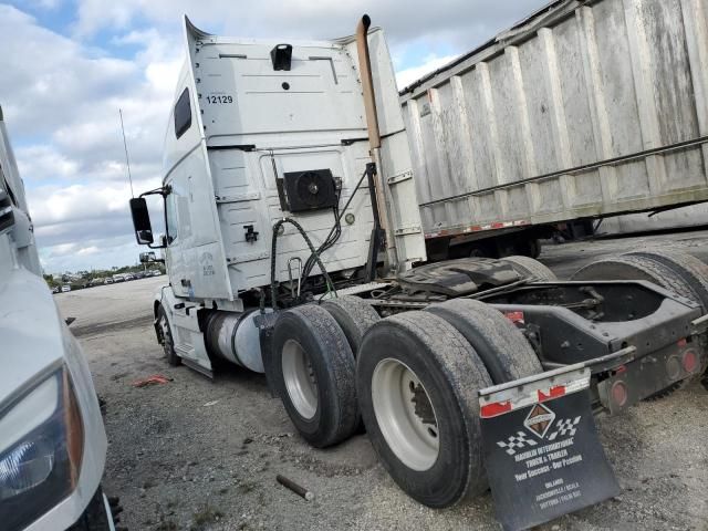 2012 Volvo VN VNL