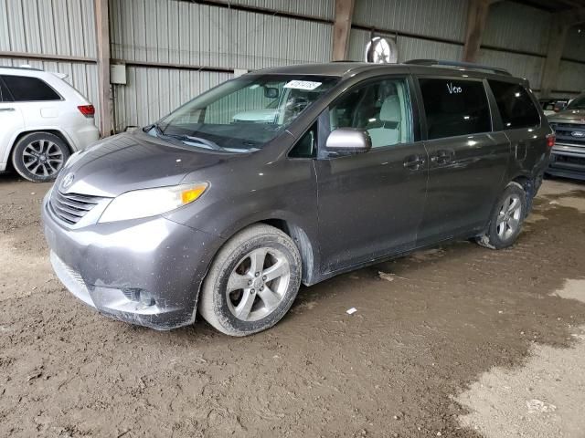 2015 Toyota Sienna LE