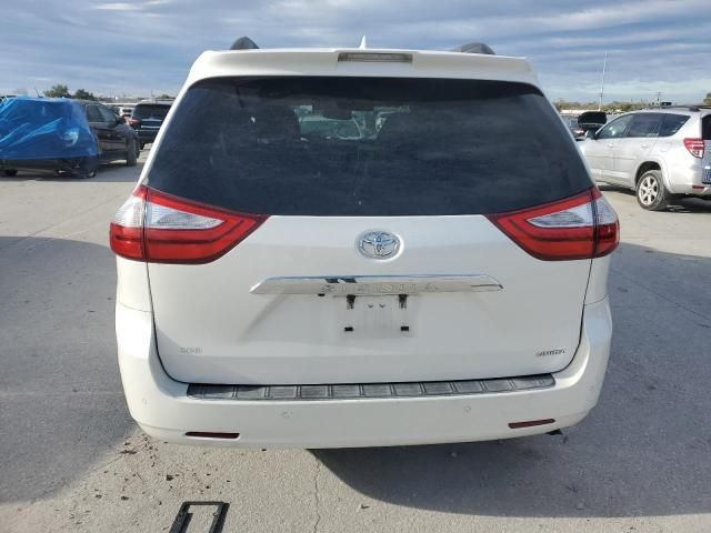 2019 Toyota Sienna XLE