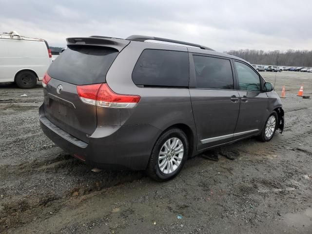 2013 Toyota Sienna XLE