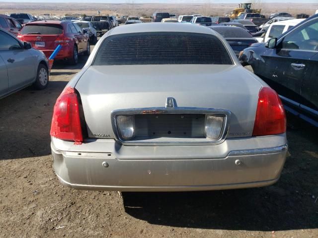 2004 Lincoln Town Car Ultimate