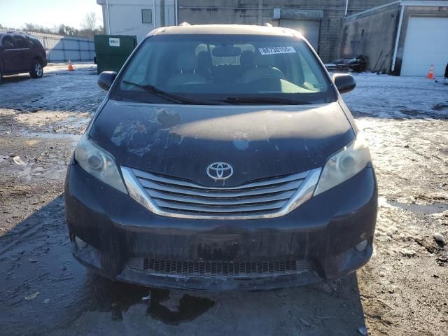 2011 Toyota Sienna XLE