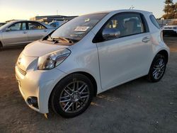 Carros salvage a la venta en subasta: 2015 Scion IQ