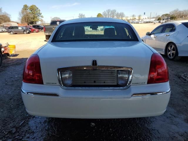 2011 Lincoln Town Car Signature Limited