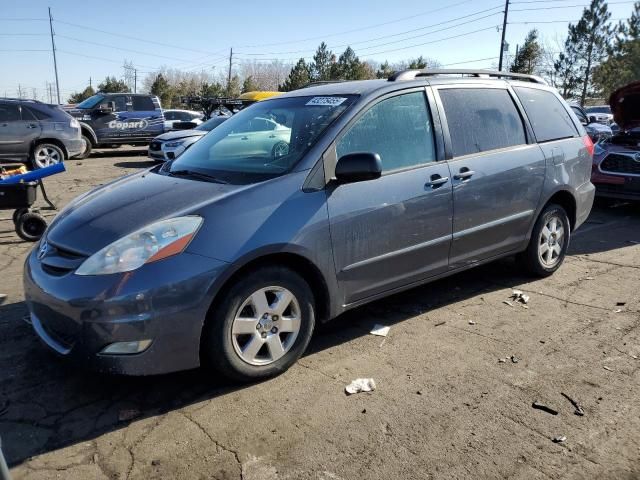 2006 Toyota Sienna XLE