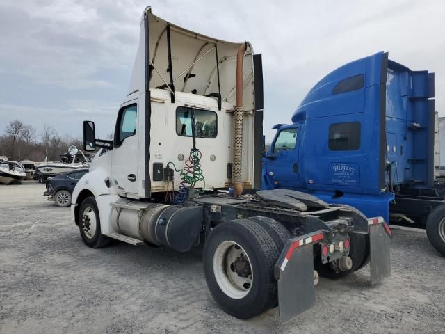 2013 Kenworth Construction T680