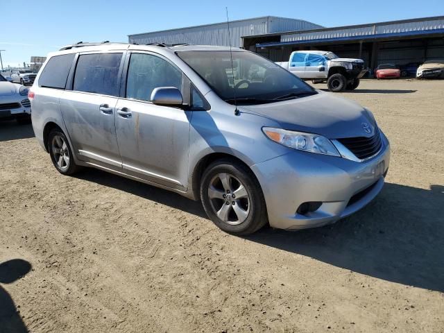 2013 Toyota Sienna LE