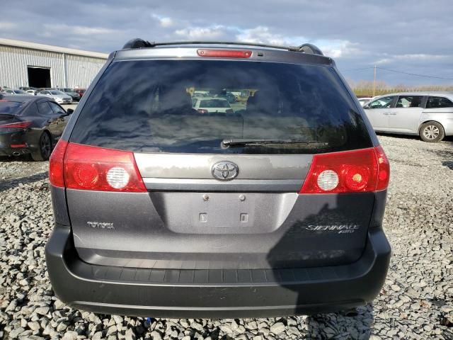 2006 Toyota Sienna LE