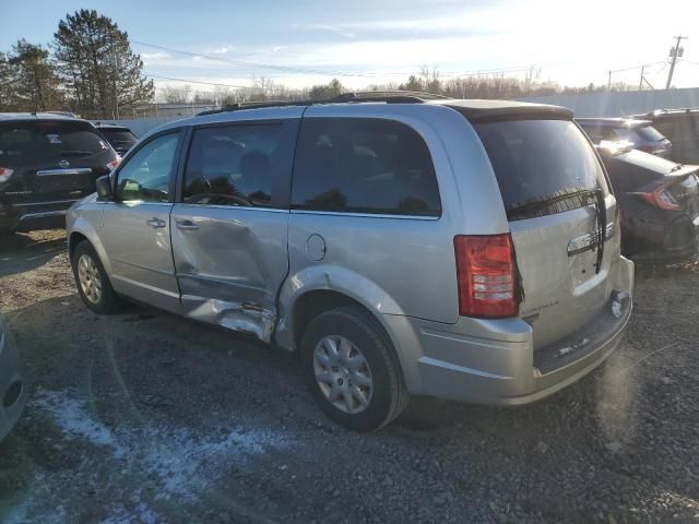 2010 Chrysler Town & Country LX