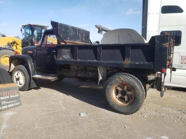 1975 International Dump Truck