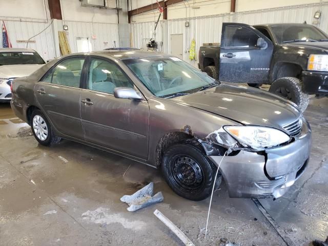 2005 Toyota Camry LE