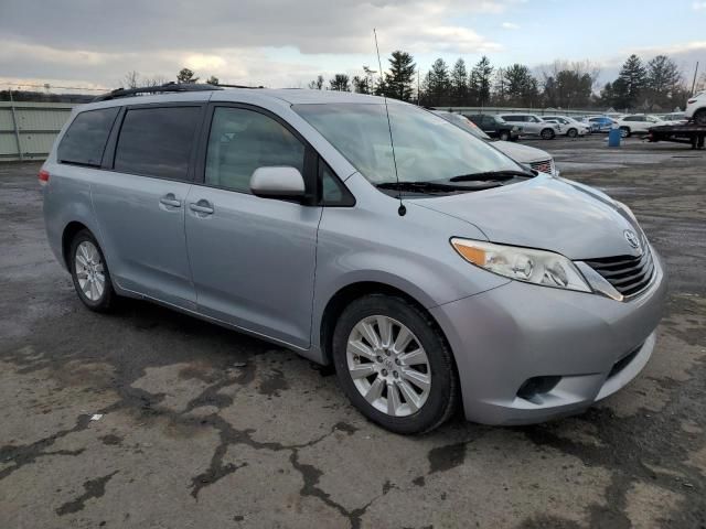 2014 Toyota Sienna LE