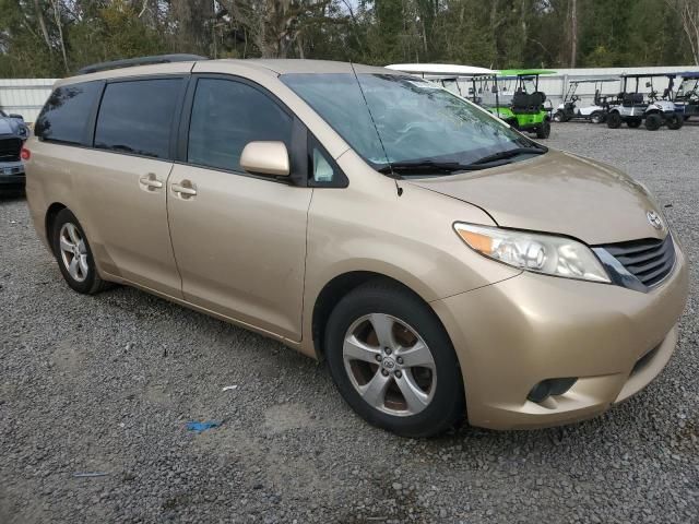 2013 Toyota Sienna LE