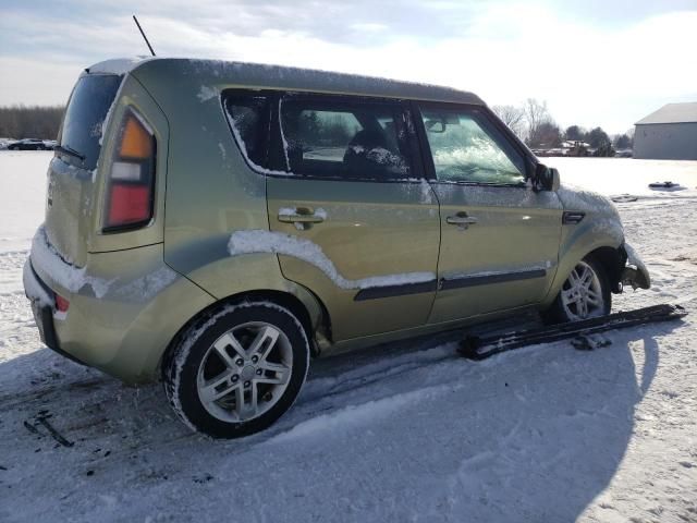 2011 KIA Soul +