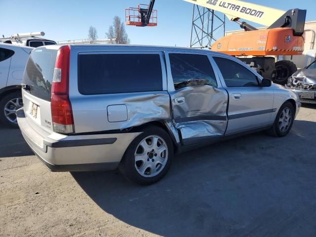 2004 Volvo V70 FWD