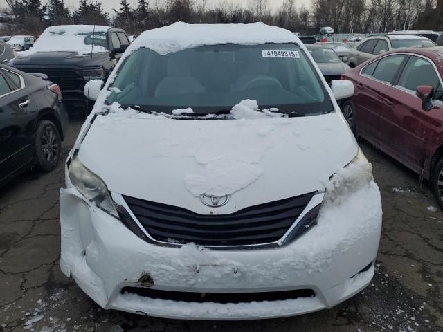 2013 Toyota Sienna LE