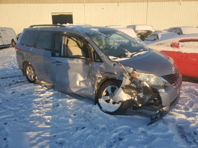 2013 Toyota Sienna LE