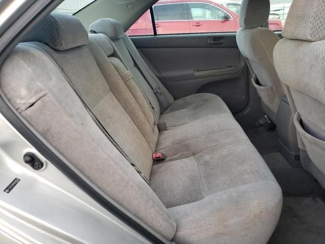 2004 Toyota Camry LE