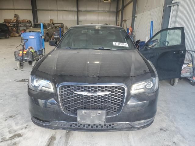 2016 Chrysler 300 S