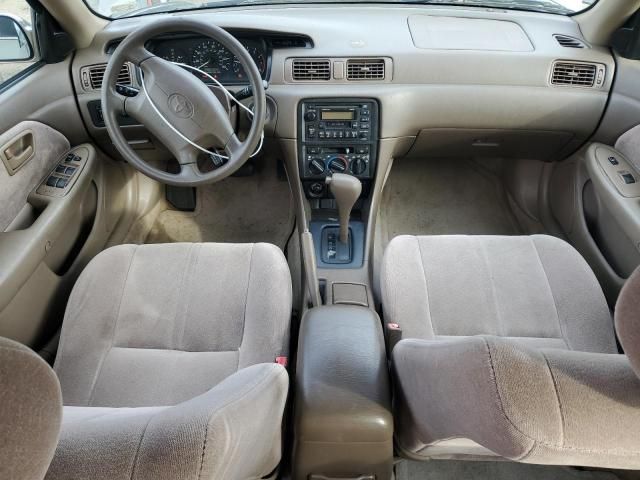 1999 Toyota Camry LE