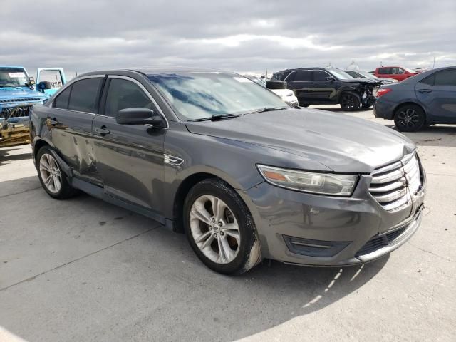 2016 Ford Taurus SE