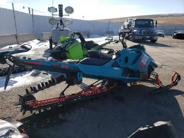 2019 Bombardier Snowmobile