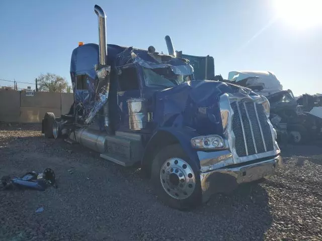 2020 Peterbilt 389