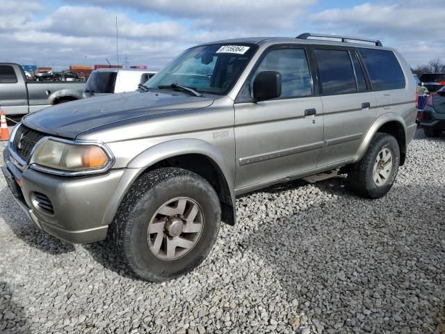 2002 Mitsubishi Montero Sport XLS