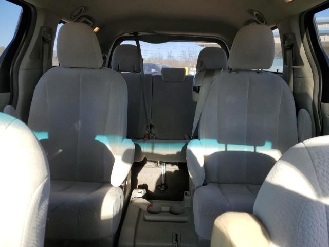 2013 Toyota Sienna LE