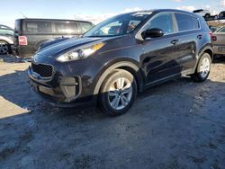 KIA Vehiculos salvage en venta: 2017 KIA Sportage LX