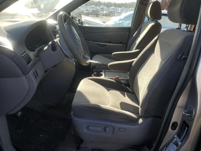 2007 Toyota Sienna CE