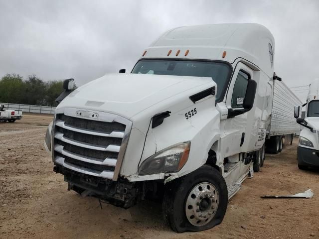 2018 Freightliner Cascadia 126